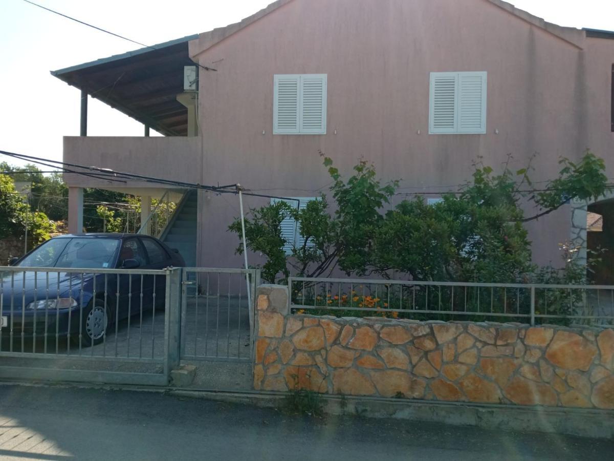 Guesthouse Eljuga Family Stari Grad  Ngoại thất bức ảnh