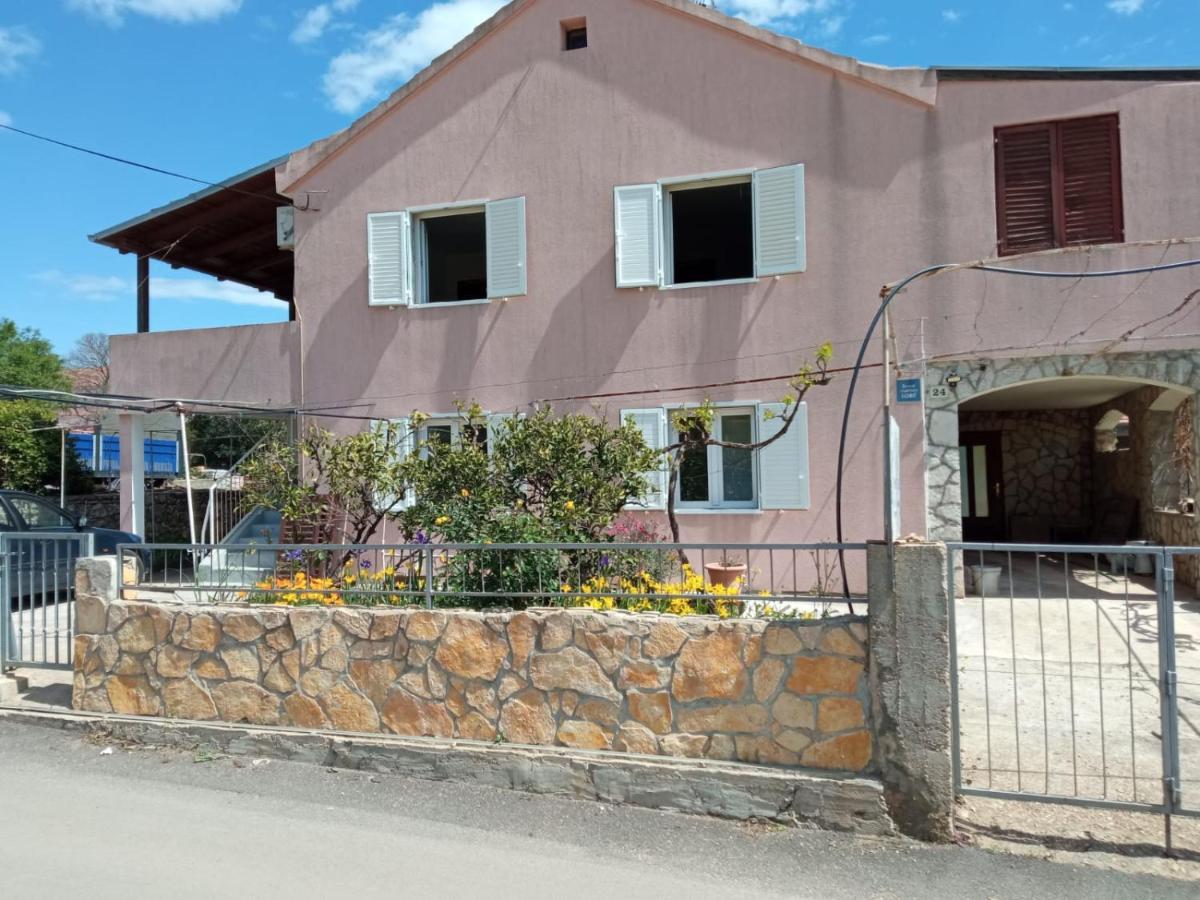 Guesthouse Eljuga Family Stari Grad  Ngoại thất bức ảnh