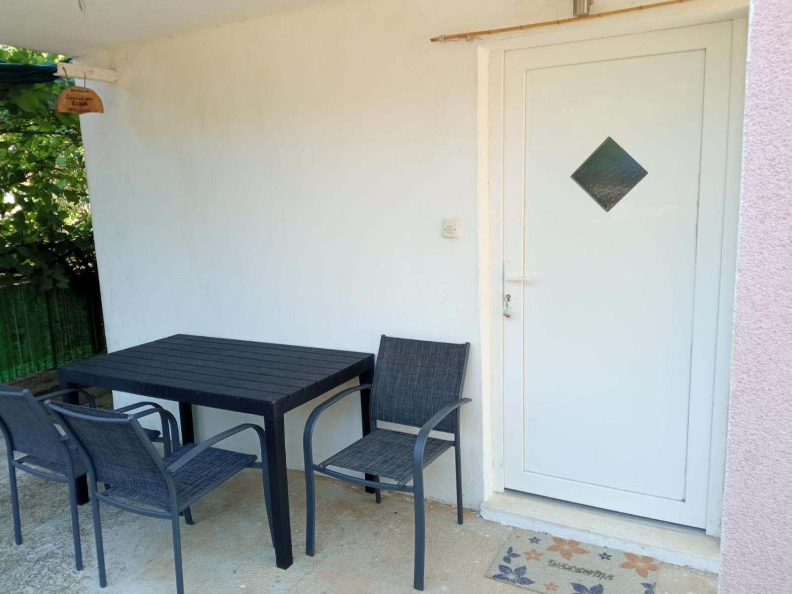 Guesthouse Eljuga Family Stari Grad  Ngoại thất bức ảnh