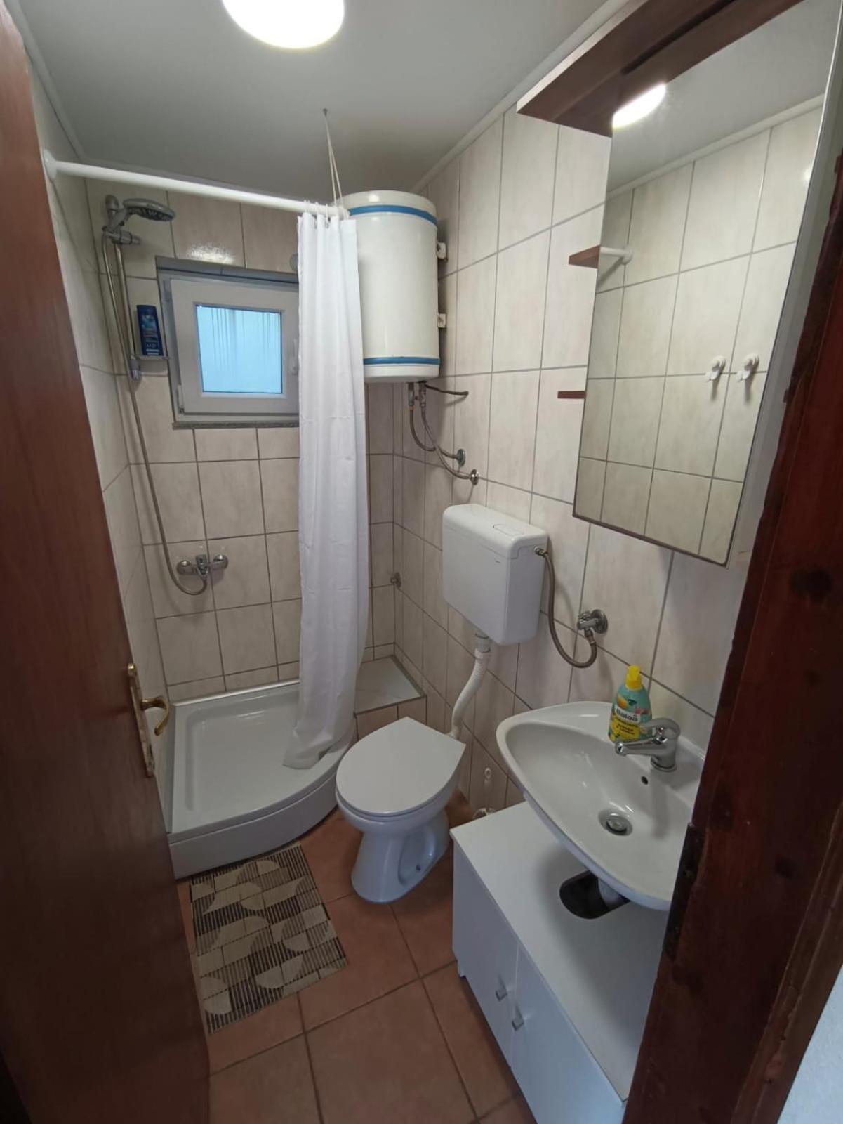 Guesthouse Eljuga Family Stari Grad  Ngoại thất bức ảnh