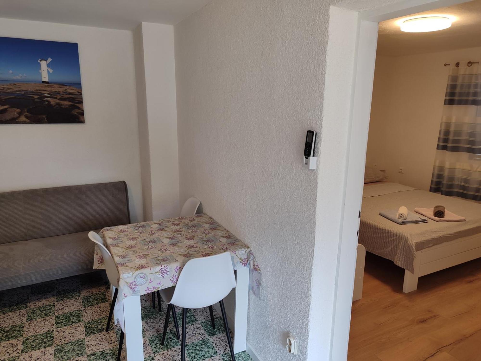 Guesthouse Eljuga Family Stari Grad  Ngoại thất bức ảnh